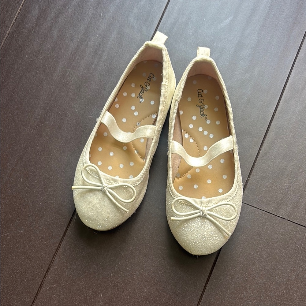 Cat & Jack Cream Dress Shoes with Timeless Bow